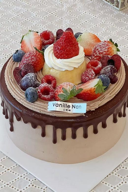 法式布蕾巧克力草莓蛋糕 商品图0