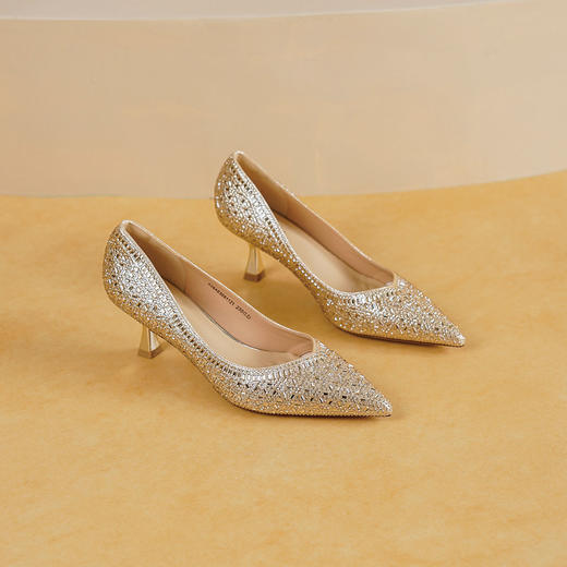 Westory2026年春季闪钻婚鞋宴会鞋尖头中跟浅口单鞋S26AE50611 商品图6