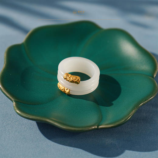 「鎏金岁月」系列【瑶官】金镶羊脂白玉戒指 商品图4