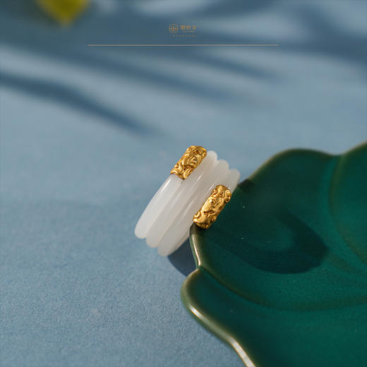「鎏金岁月」系列【瑶官】金镶羊脂白玉戒指 商品图1