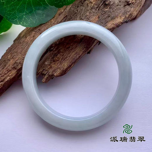 派瑞翡翠 翡翠手镯 糯种 浅绿 商品图1