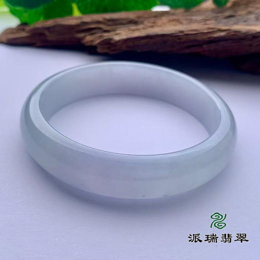 派瑞翡翠 翡翠手镯 糯种 浅绿 商品图2