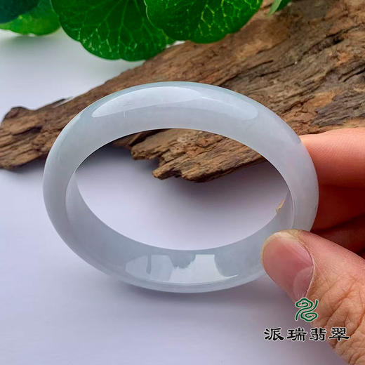 派瑞翡翠 翡翠手镯 糯种 浅绿 商品图1