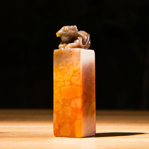 寿山石老料手雕“卧牛”方章 商品图0