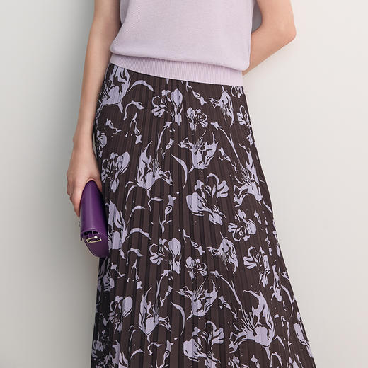 EITIE爱特爱优雅显瘦通勤紫色印花百褶A字半身裙2026春季新款8506205 商品图5