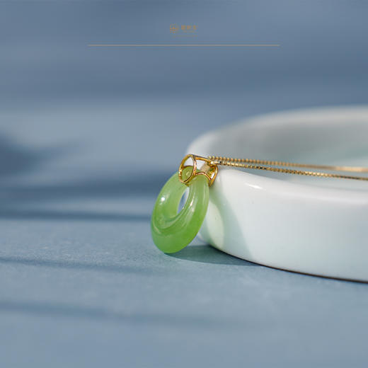 「鎏金岁月」系列【春黛】金镶碧玉吊坠 商品图2