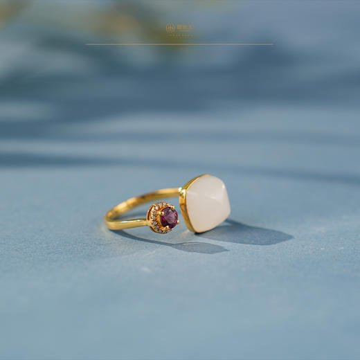 「鎏金岁月」系列【星叙】金镶羊脂玉红宝戒指 商品图5