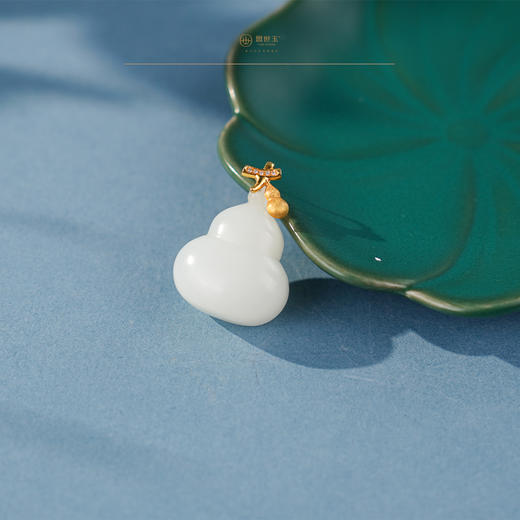 「鎏金岁月」系列【福声】金镶羊脂玉葫芦 商品图4