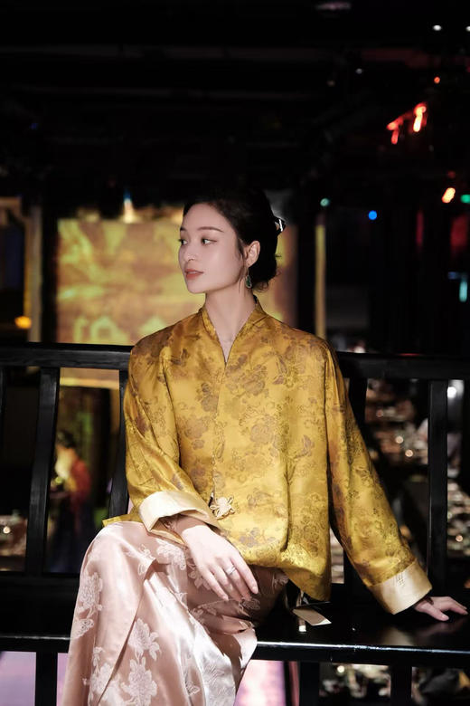 盛唐牡丹 | 花香引蝶真丝宋锦新中式外套 (不夹棉) 商品图3