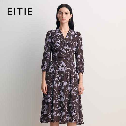 EITIE爱特爱法式复古紫色印花V领收腰显瘦a字连衣裙2026春季新款8507209 商品图0