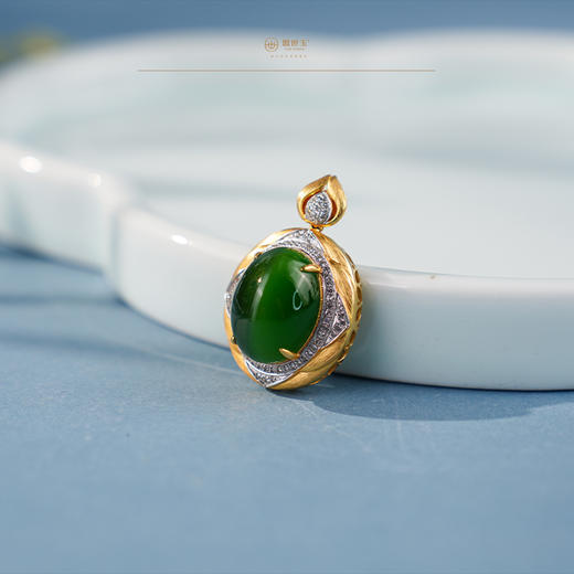 「鎏金岁月」系列【铮玥】金镶碧玉吊坠 商品图3