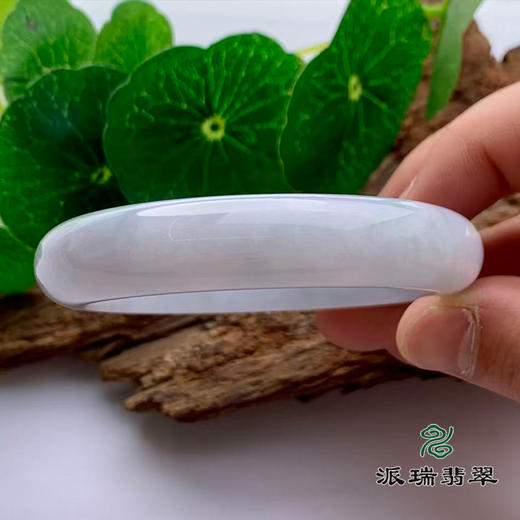 派瑞翡翠 翡翠手镯 糯种 浅绿 商品图3