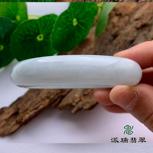 派瑞翡翠 翡翠手镯 糯种 浅绿 商品图3