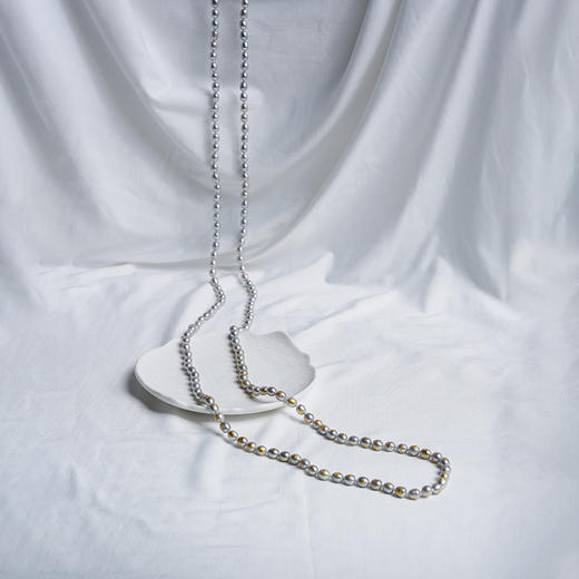 北京仓｜KARAFURU-Iwai-淡水银灰珍珠 金箔 长项链（多种戴法）［日本设计师］ 商品图1