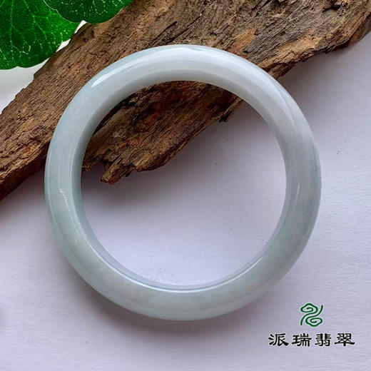 派瑞翡翠 翡翠手镯 糯种 浅绿 商品图2