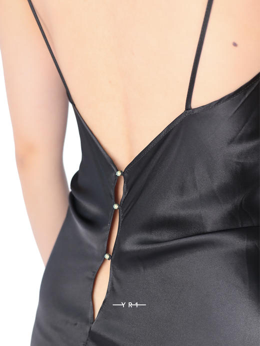 Rui Built | 黑色真丝珍珠镂空长裙 商品图5