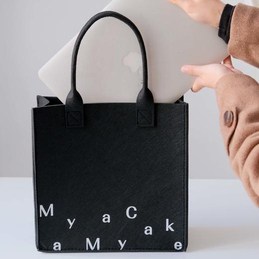 【积分兑换】黑色字母·手提包（毛毡质感） 商品图2