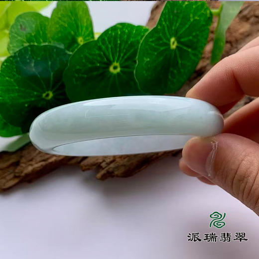 派瑞翡翠 翡翠手镯 糯种 浅绿 商品图2