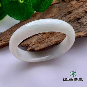 派瑞翡翠 翡翠手镯 糯种 浅绿