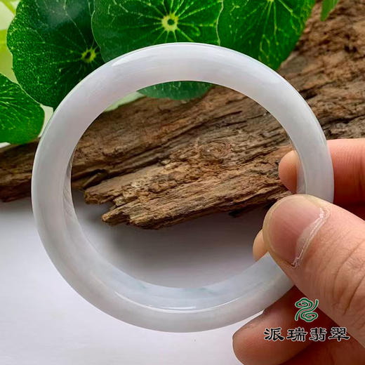 派瑞翡翠 翡翠手镯 糯种 浅绿 商品图1