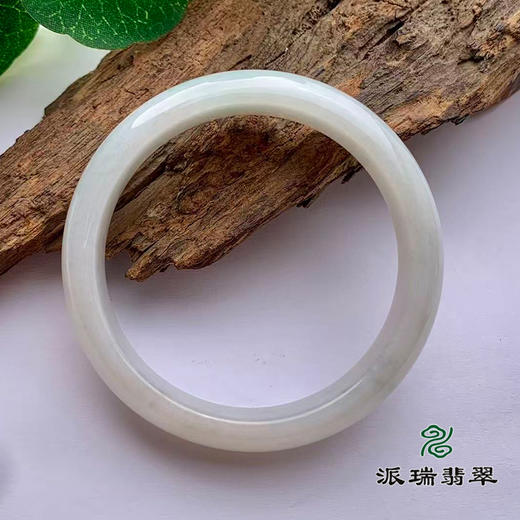 派瑞翡翠 翡翠手镯 糯种 浅绿 商品图1