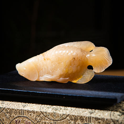 寿山石老料雕“鱼”手把件 商品图8