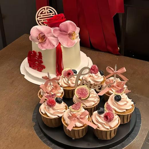 【幸福围绕】新中式鲜花纪念日蛋糕（根据季节花材搭配，需要提前2~3天预订） 商品图0