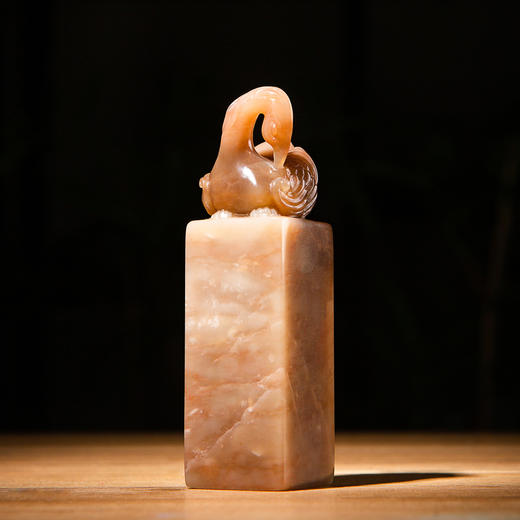 寿山石老料雕“神雀”方章 商品图0