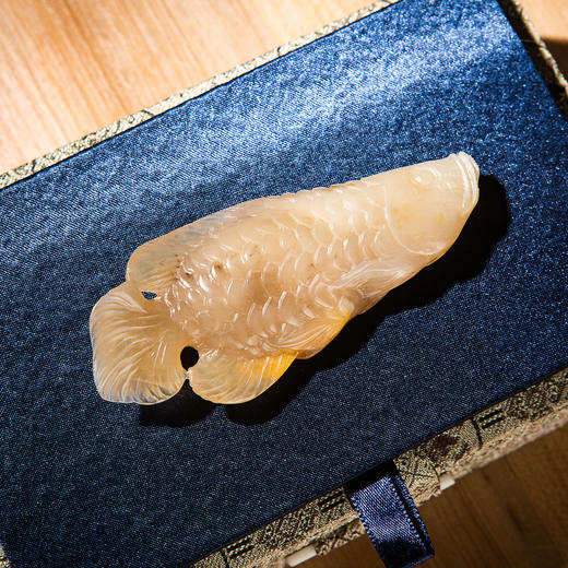 寿山石老料雕“鱼”手把件 商品图4