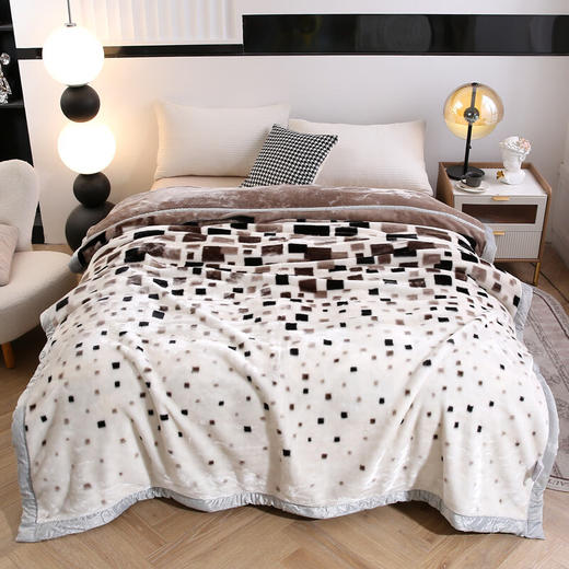【多样屋专柜】悠梦嘉居拉舍尔精奢云毯加倍保暖相守几何200*230cm 商品图0