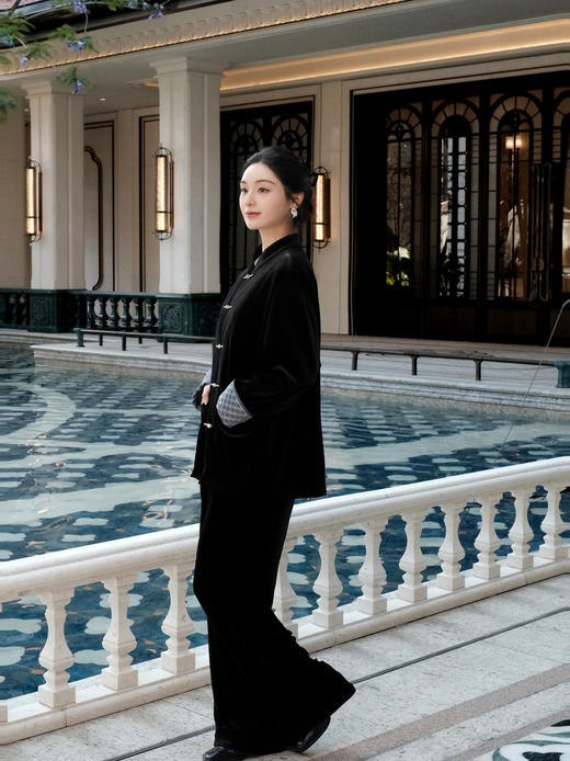 东方境X郭培 | 招财进宝丝绒新中式外套 商品图3