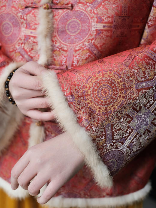 盛唐婧|宋锦八达晕水貂百搭新中式外套 商品图2