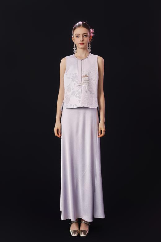 荷言HEYEN 留春令 桑蚕丝丝毛提花对襟中式马甲 绣亭台楼阁 松枝 梅花 云纹+钉珠装饰 商品图0