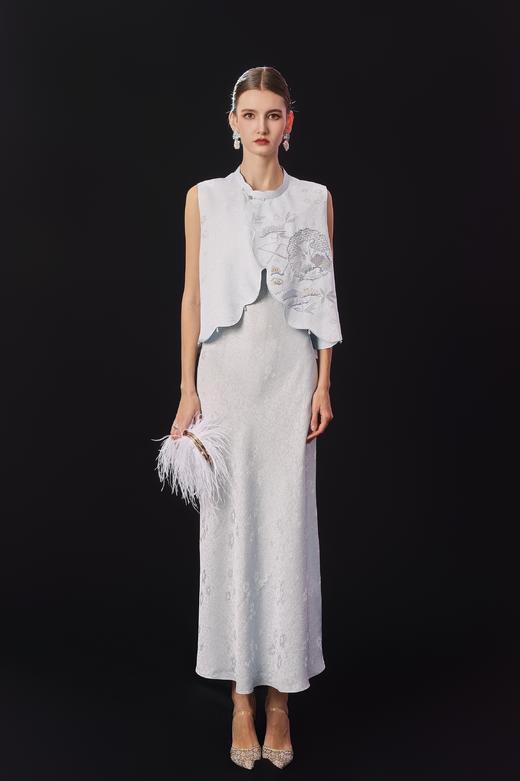 荷言HEYEN 寄云 织银桑蚕丝手工罗银花瓣襟中式马甲手绣松竹梅、团花+打籽秀 商品图0