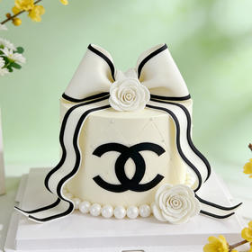 女神香奈儿翻糖蝴蝶结蛋糕