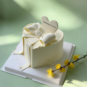 爱心女神翻糖蝴蝶结蛋糕