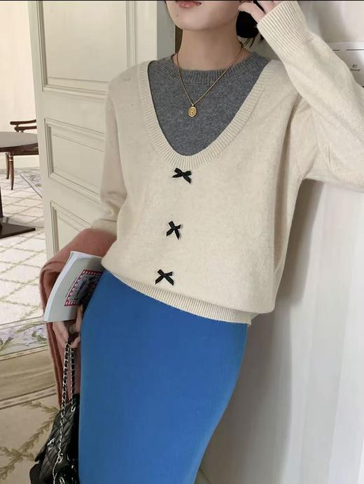 清了！清！不支持退货【自营】【超美毛衣】假两件u领～Z106韩系减龄蝴蝶结撞色毛衣-喜出 商品图0