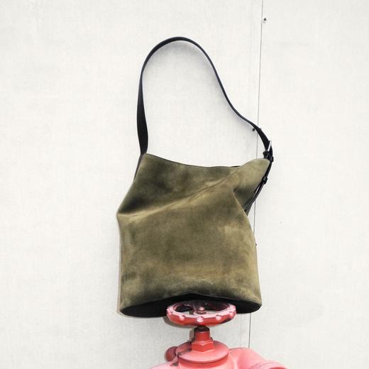 PRETTY RIVER翻毛皮水桶包 商品图3