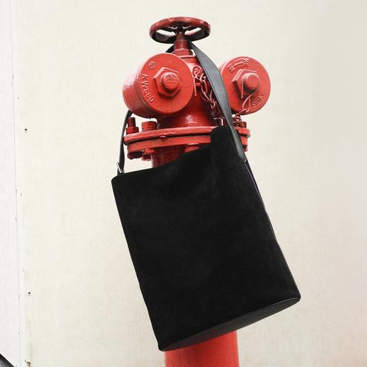 PRETTY RIVER翻毛皮水桶包 商品图2