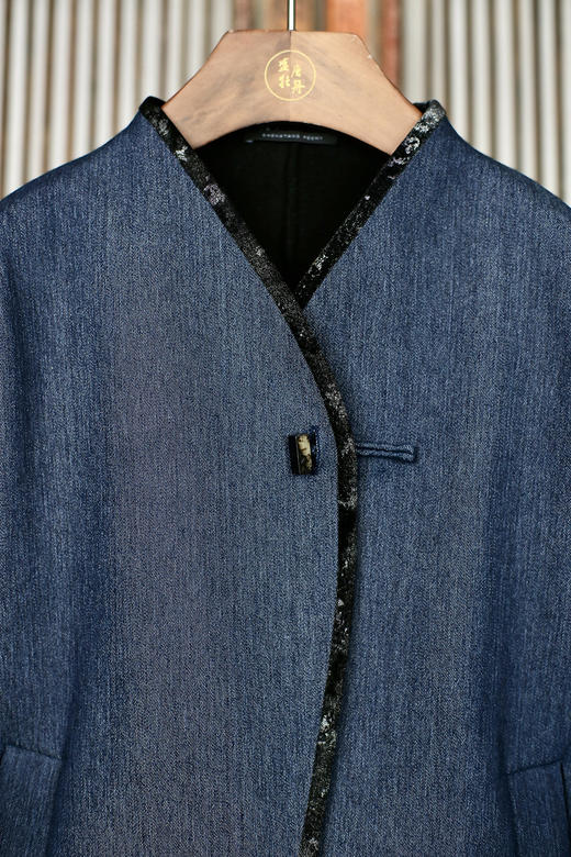 盛唐牡丹| 牛仔拱形门襟新中式外套 商品图1