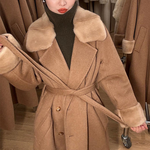 【特价不退换】【预售7天】良木礼骆驼绒水貂大衣(D8206) 商品图8