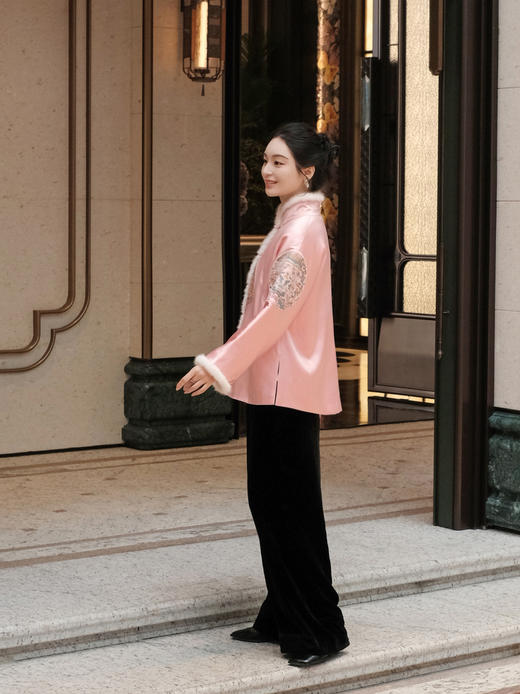 盛唐牡丹大师系列-王小潇 | 手绣灯笼景对襟上衣 商品图9