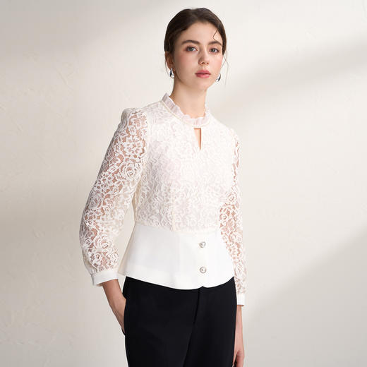 EITIE爱特爱木耳领优雅法式蕾丝拼接白色收腰上衣2026春季新款A2613121 商品图1