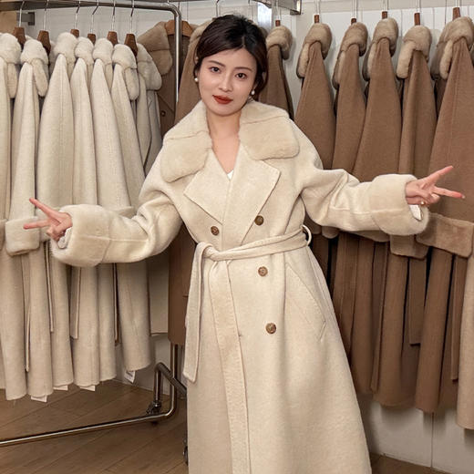 【特价不退换】【预售7天】良木礼骆驼绒水貂大衣(D8206) 商品图0