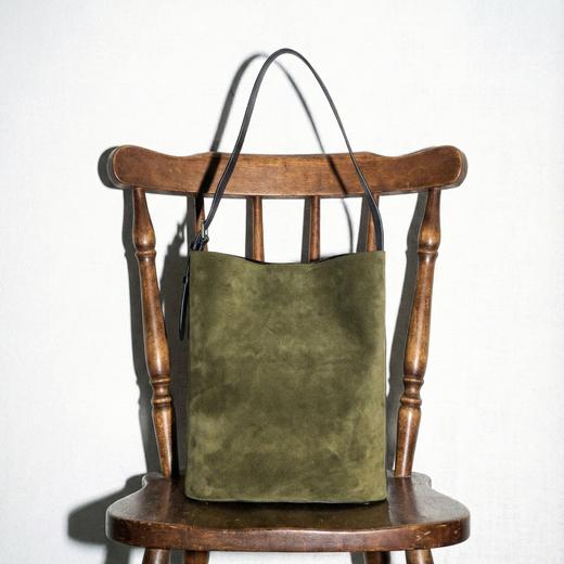 PRETTY RIVER翻毛皮水桶包 商品图1