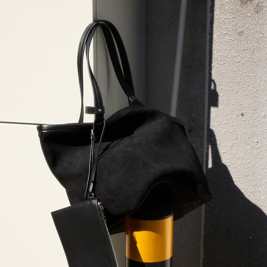 PRETTY RIVER翻毛皮单肩包 商品图2