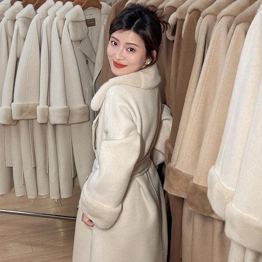 【特价不退换】【预售7天】良木礼骆驼绒水貂大衣(D8206) 商品图6