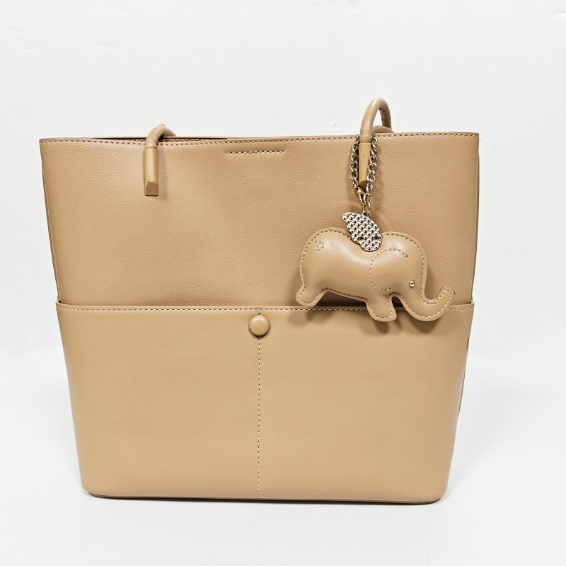 今年流行大容量包包女2025新款夏季单肩包质感百搭通勤托特包