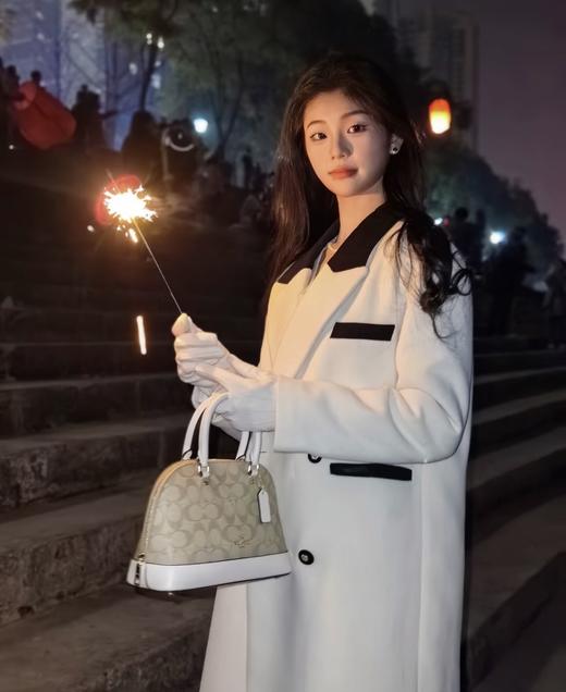 KC经典贝壳包，值得拥有！ 关键价格美丽 商品图1