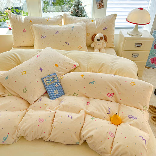 【多样屋专柜】雅鹿 爱心蝴蝶结/花汐/小熊心旅/星彩梦印花牛奶绒四件套200*230cm 商品图14